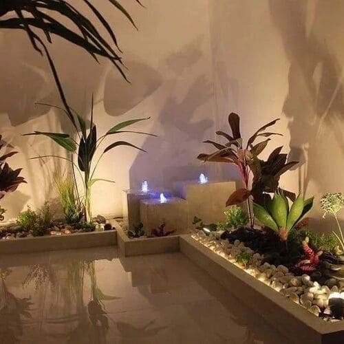 تحت الدرج (1)