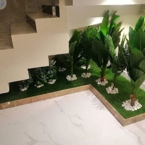 تحت الدرج (3)